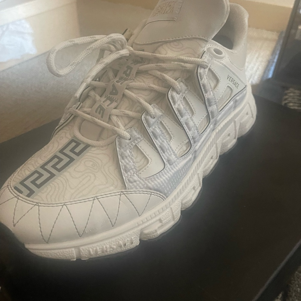 Men’s White Versace Trigreca Sneaker Size 44